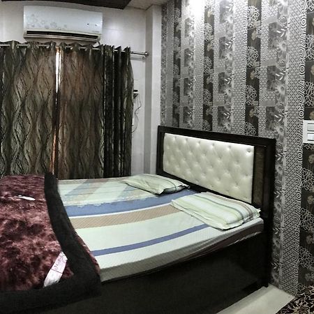 Hotel Prince Palace Patiāla Kültér fotó